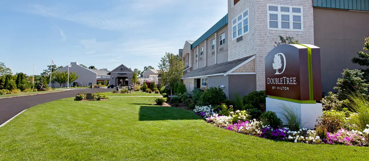 Doubletree By Hilton Cape Cod - Hyannis Hotel Exterior photo